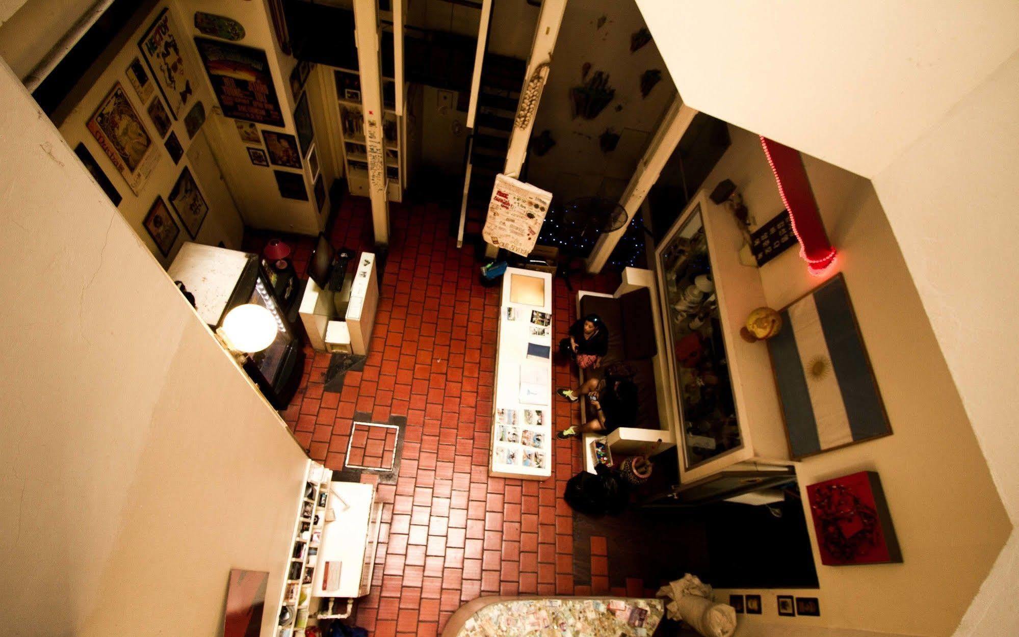 Bill And Bill Hostel Buenos Aires Exterior photo